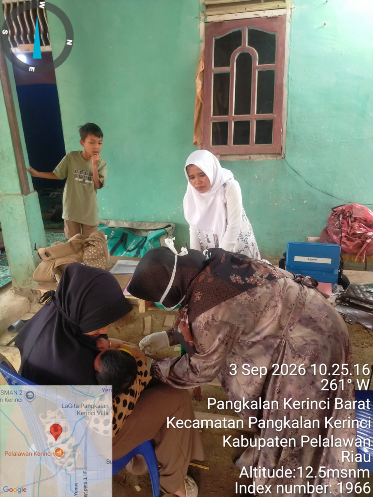 KEGIATAN IMUNISASI DI POSYANDU HARAPAN BARU